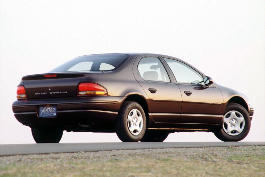  Dodge Stratus 1995 года  (фото 5 из 15)